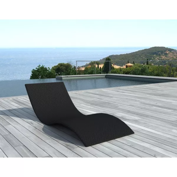 Sunbathing sunbed GIRONA in woven resin (black) to associate with Practical And Robust Folding Garden Armchair