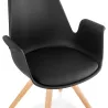 Chaise design scandivave avec accoudoirs ARUM pieds bois couleur naturelle (noir)