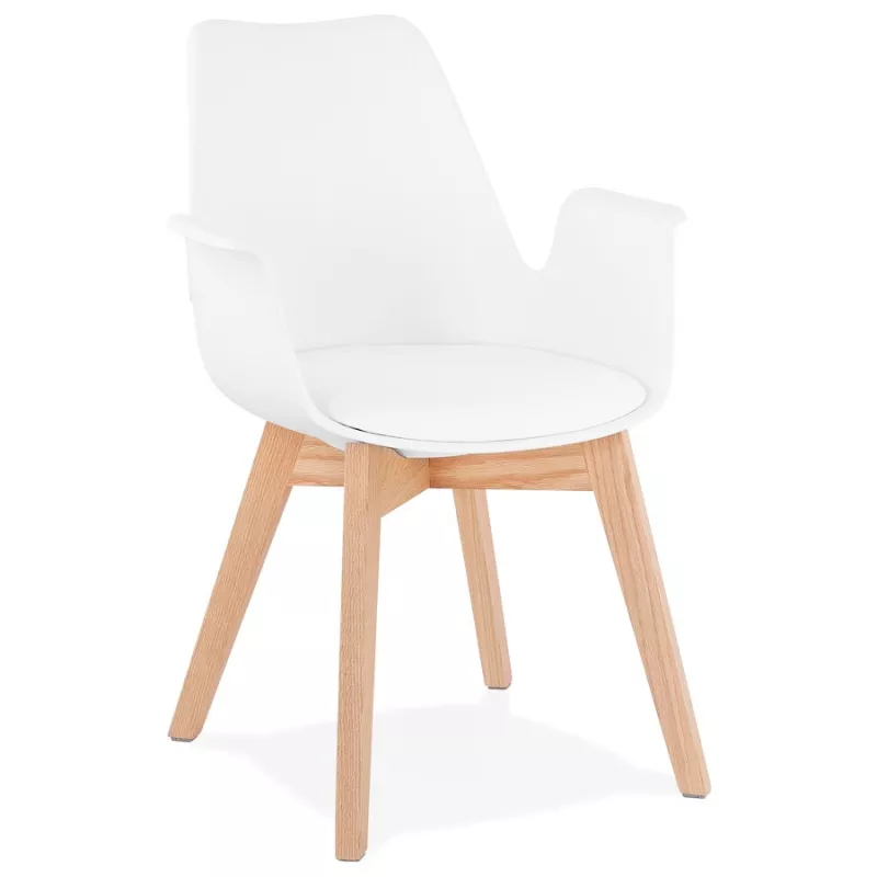 Chaise design scandinave avec accoudoirs KALLY pieds bois couleur naturelle (blanc) à associer à Chaises En Rotin Pour Un Style 