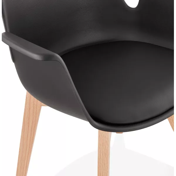 Chaise design scandinave avec accoudoirs KALLY pieds bois couleur naturelle (noir) à associer à Chaises De Cuisine Fonctionnelle