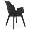 Chaise design scandivave avec accoudoirs KALLY pieds bois couleur noire (noir)