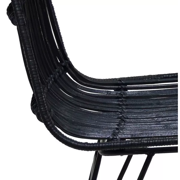 Chaise design et vintage en rotin pieds métal noir BERENICE (noir) à associer à Chaises Contemporaines En Cuir