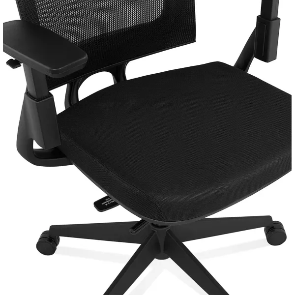 Ergonomische Bürosessel aus KAORI-Stoff (schwarz) mit assoziieren Rattan-Bürostühle für einen natürlichen Stil