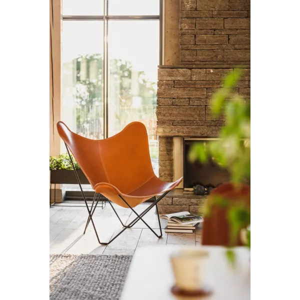 Italian leather butterfly chair PAMPA MARIPOSA black metal foot (brown) to associate with Designer Armchairs For Dining Room