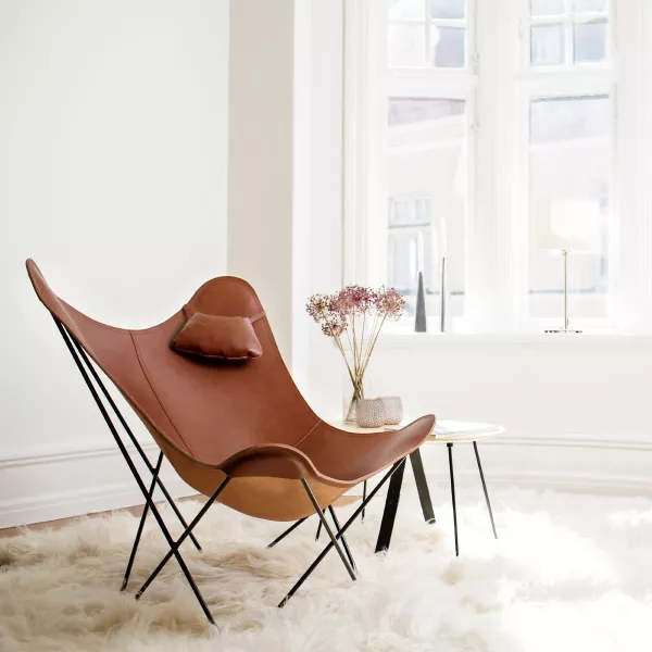 Italian leather butterfly chair PAMPA MARIPOSA black metal foot (oak brown) to associate with Rattan Armchairs For A Natural Sty