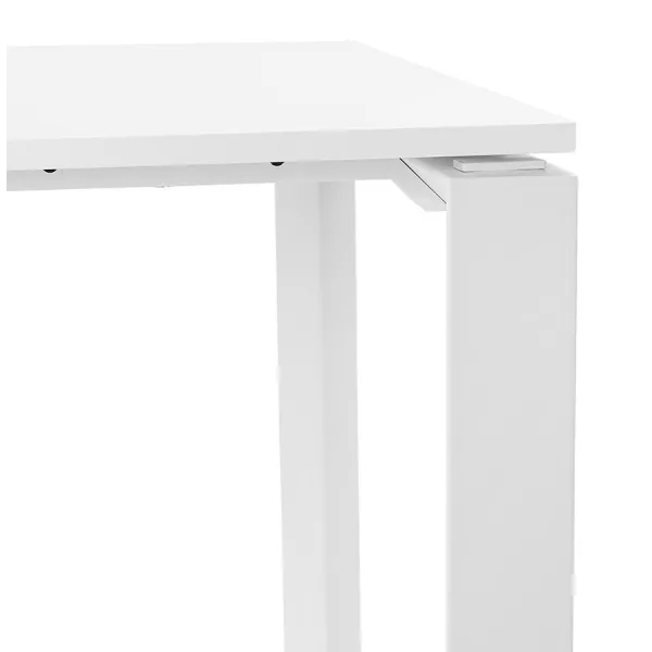 Bureau droit design en bois pieds blancs (60x120 cm) OSSIAN (finition blanc)