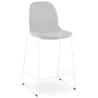 Tabouret snack mi-hauteur empilable FAKIR MINI en tissu gris clair et pied métal blanc