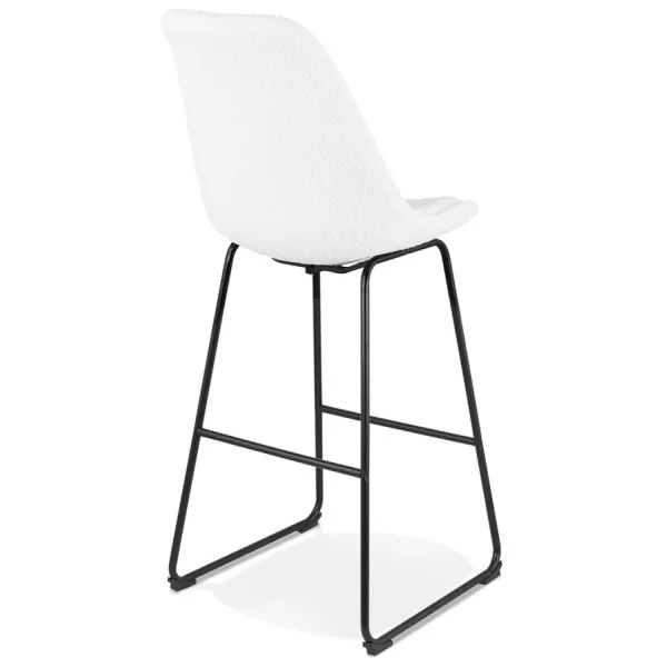 Tabouret de bar ALICE en tissu bouloché blanc et pied traineau métal noir