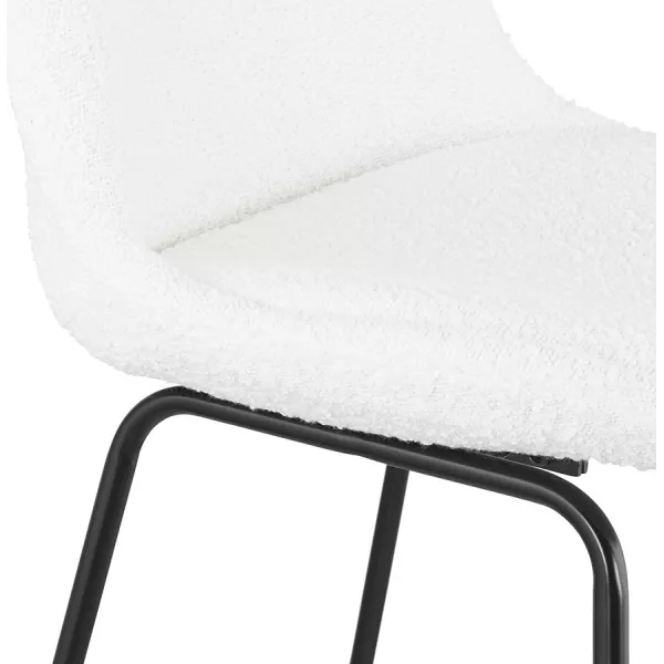 Tabouret snack mi-hauteur ALICE MINI en tissu bouloché blanc et pied traineau métal noir