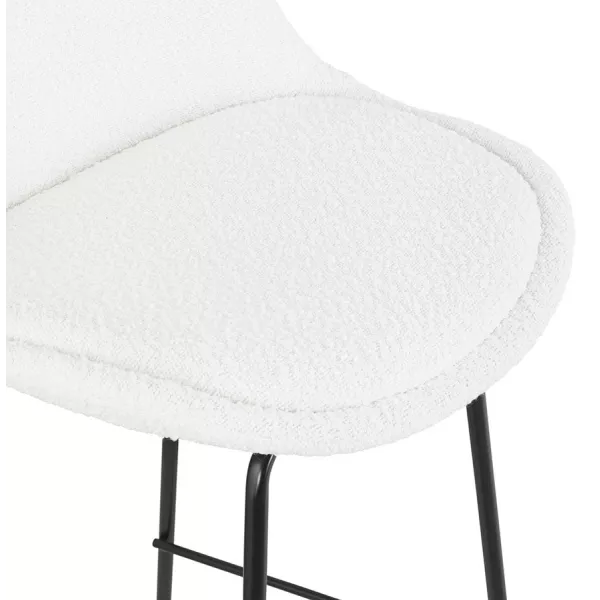 Tabouret de bar LEONIE en tissu bouloché blanc et pied métal noir