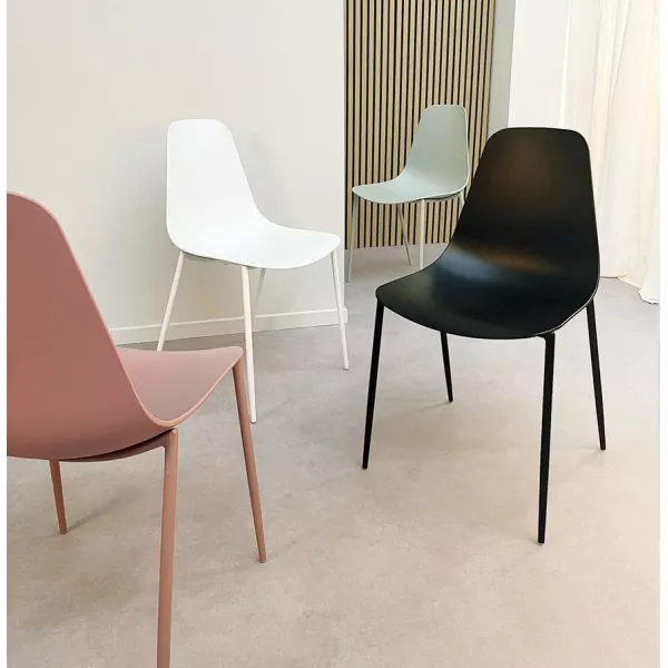 Chaise intérieur-extérieur FELIZ noire en matière plastique et métal