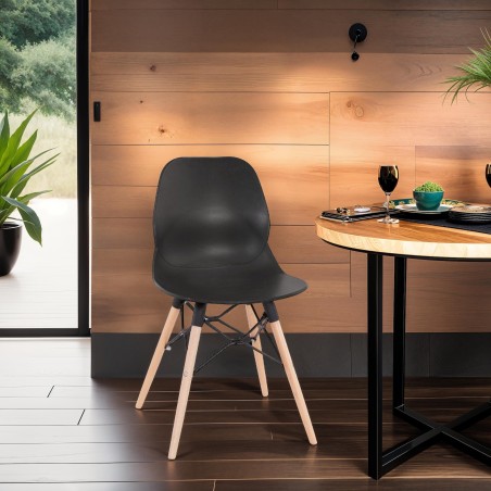 Estilo nórdico, aquí está la silla negra para un interior elegante