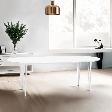 Líneas brillantes y minimalistas para esta mesa extensible en madera y metal