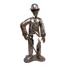 Estatua de metal CHARLOT con aspecto relajado