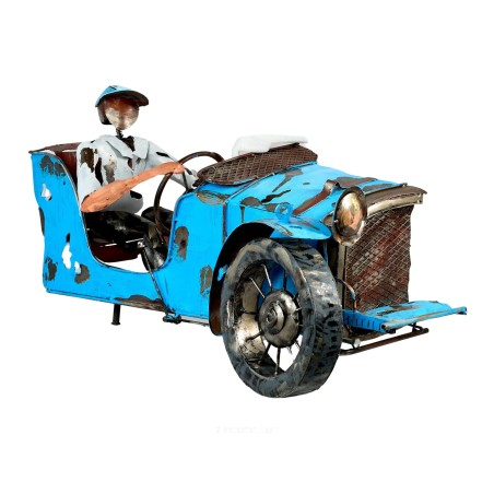 metallische statue vintage auto im retro-stil