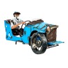 metallische statue vintage auto im retro-stil