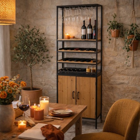 Hergestellt aus Holz und schwarzem Metall, schöner Schrank für Flaschen und Gläser
